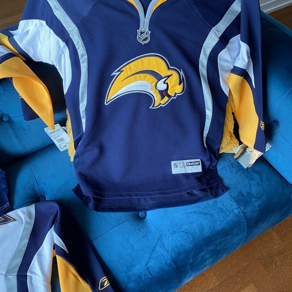 NHL jerseys - Picture 11 of 11